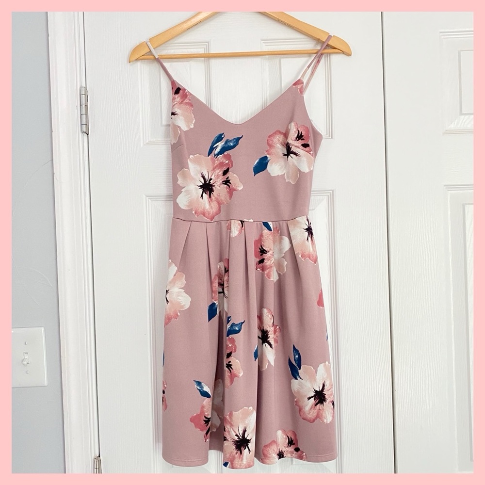 ⛔️SOLD⛔️Soprano light purple floral dress